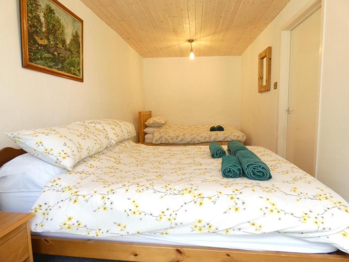 Abergwynant Farm Glamping & Apartments ドルゲラウ エクステリア 写真