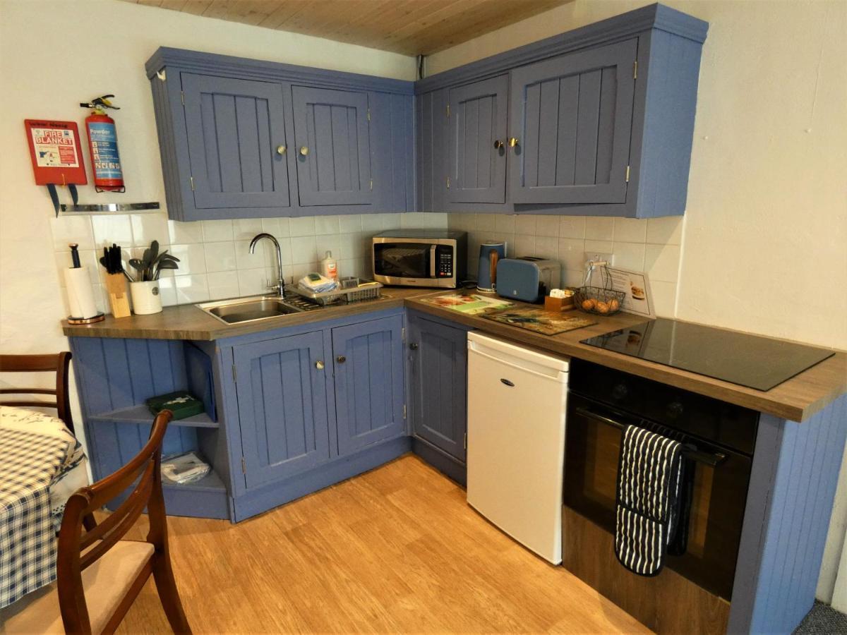 Abergwynant Farm Glamping & Apartments ドルゲラウ エクステリア 写真