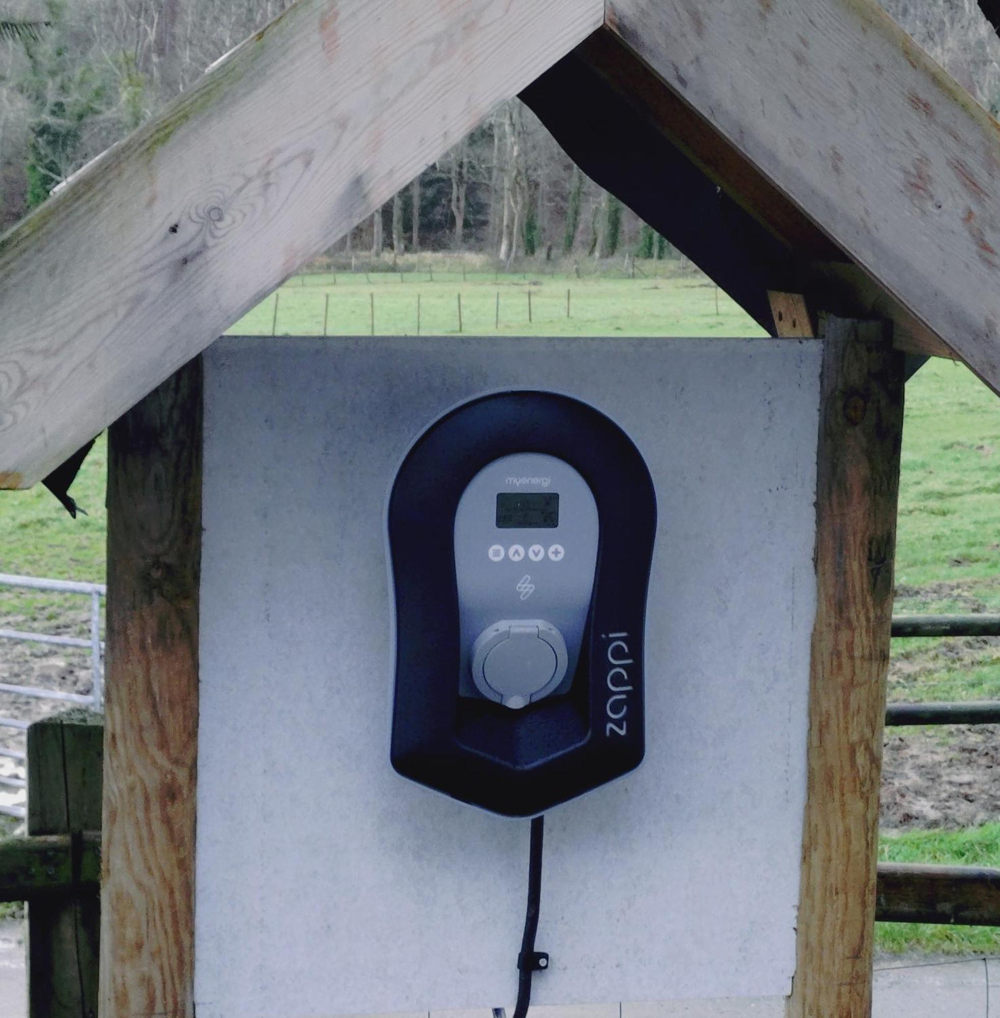 Abergwynant Farm Glamping & Apartments ドルゲラウ エクステリア 写真